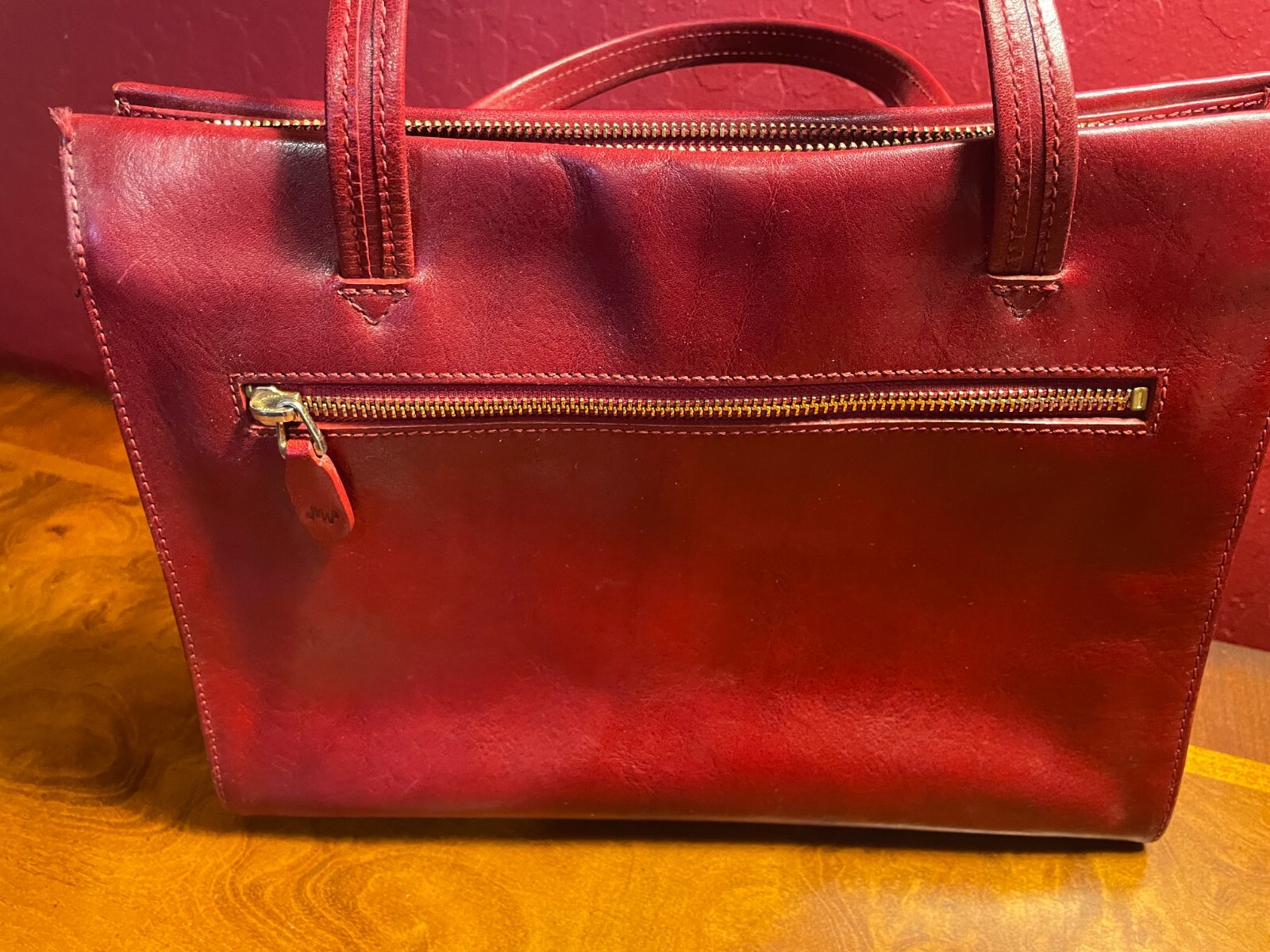 Monsac Classic Red Leather Handbag, Perfect Condition 11 3/4″ x 8 3/4″