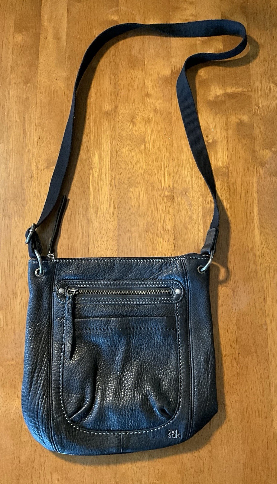 The Sak Laurel Crossbody Bag Classic Black Pebbled Leather Purse Travel Everyday
