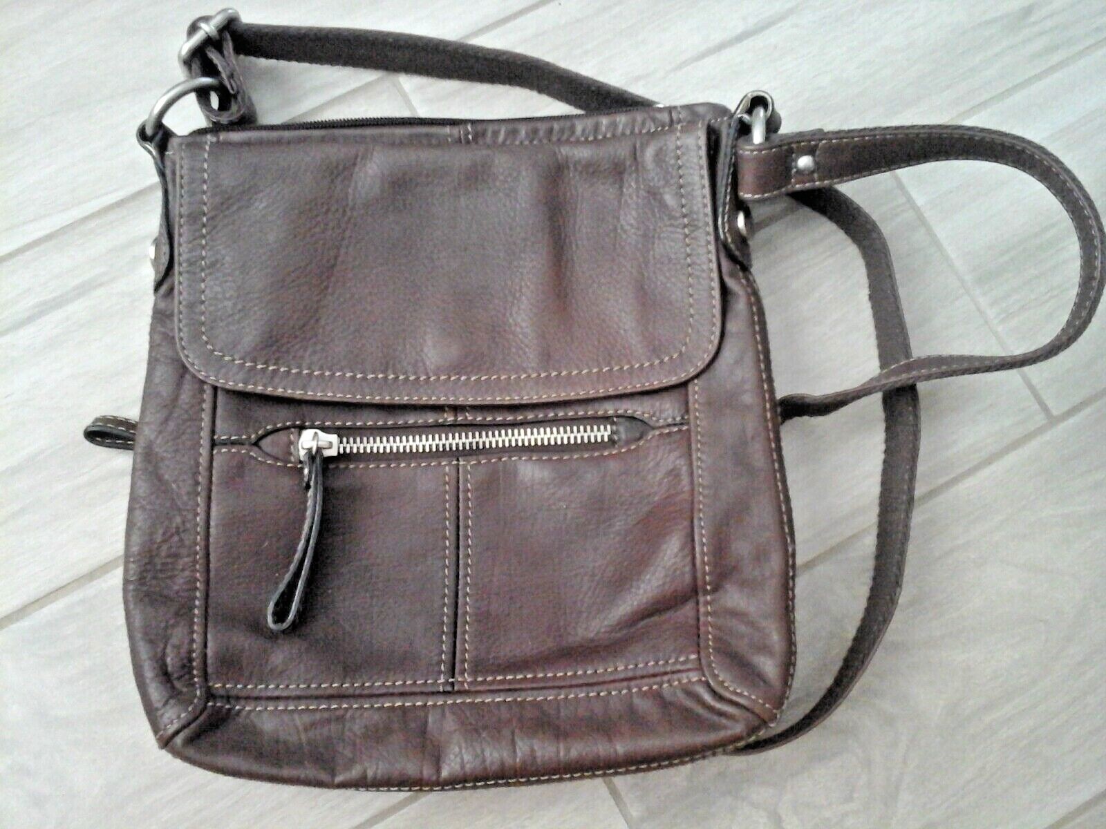 Fossil Vintage Brown Leather Crossbody Messenger Handbag. Size 10×9.5×3
