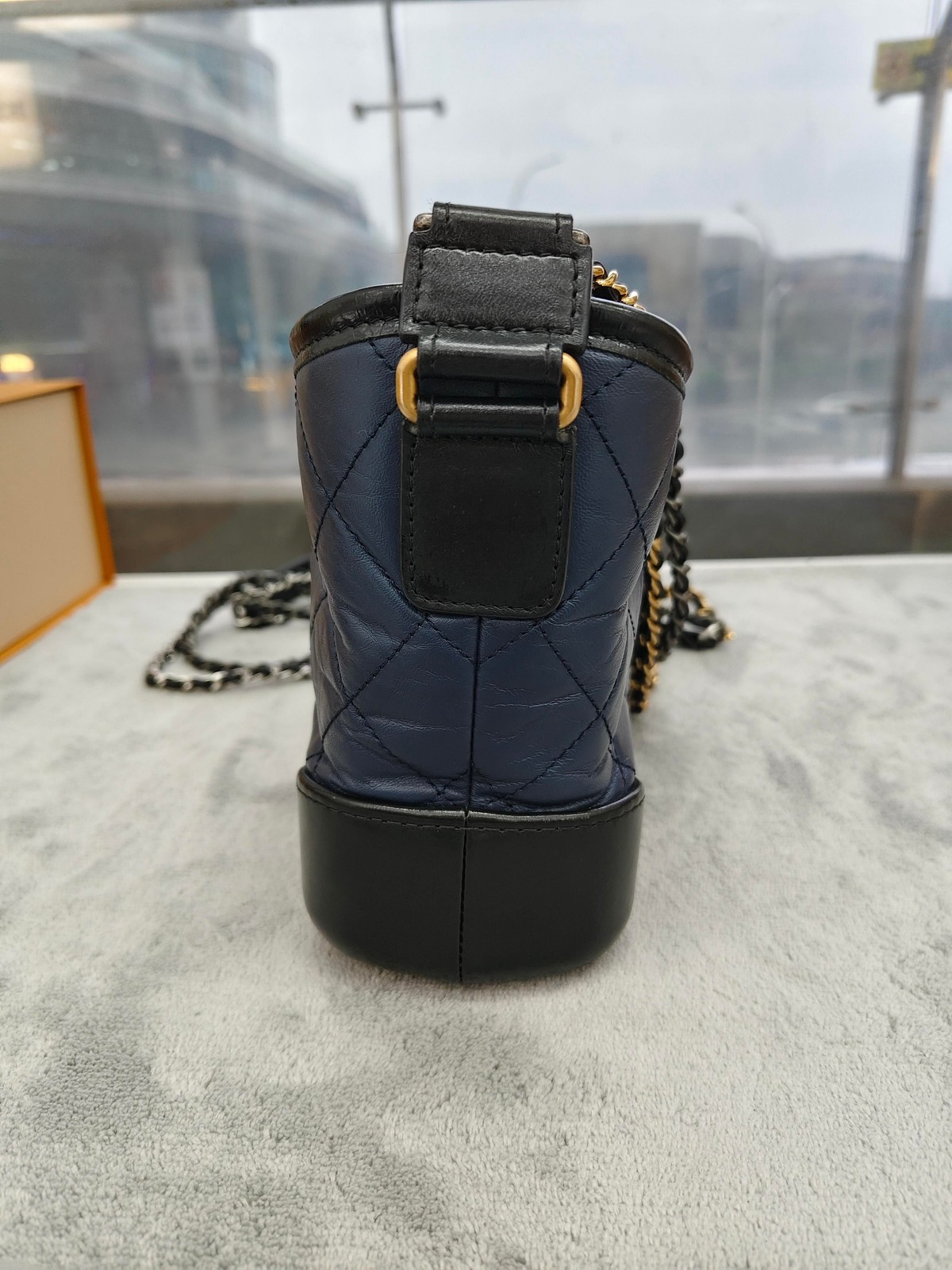 AUTH Chanel Gabrielle Hobo A91810 Black Blue Calfskin Gold Silver Chain Bag