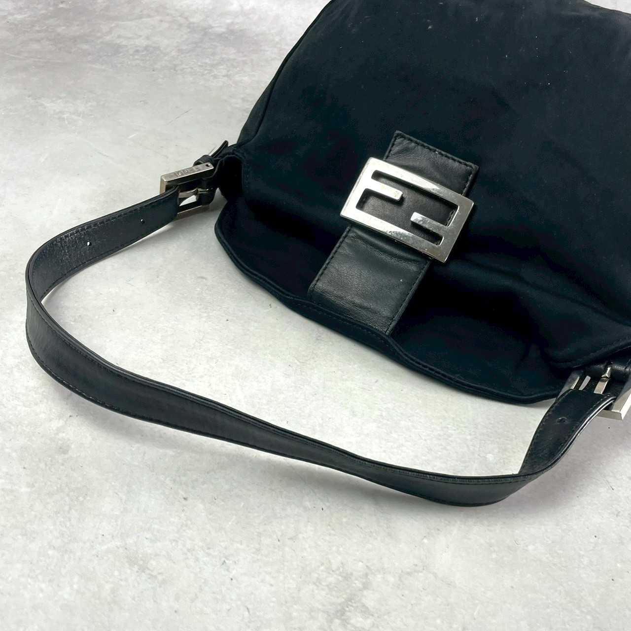 FENDI Mamma Baguette Shoulder bag FF Logo Handbag Black Cotton Auth 70-0703