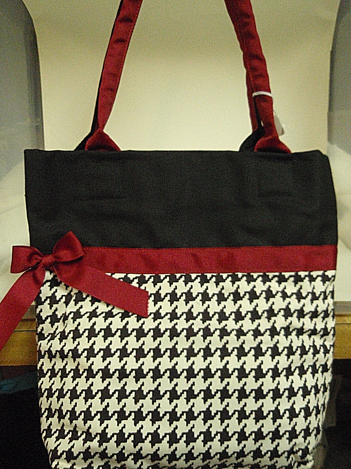 Purse handbag black white & red monogrammable 11 1/2 X 12in NWT free shipping