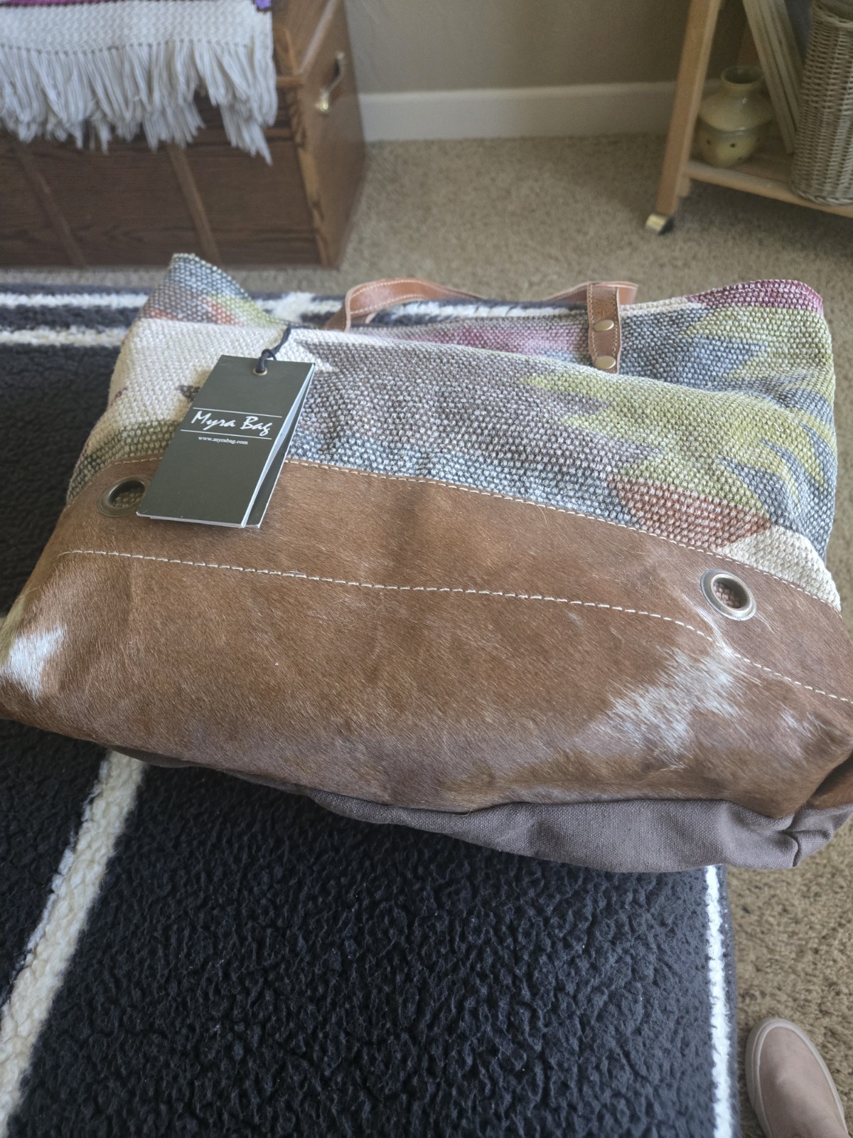 Myra Large Multicolor Tote Zip Closure w/ Pockets, Lined, Hide, Inside Pocket