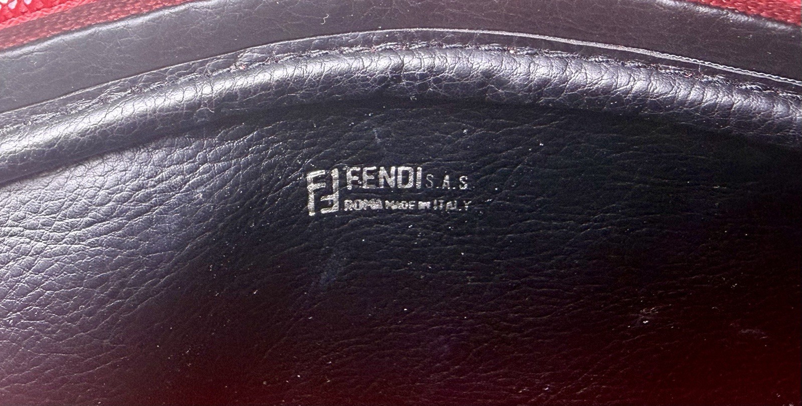 Auth Vintage Fendi SAS Roma Red Textured Leather Barrel Bag Crossbody Logo Italy