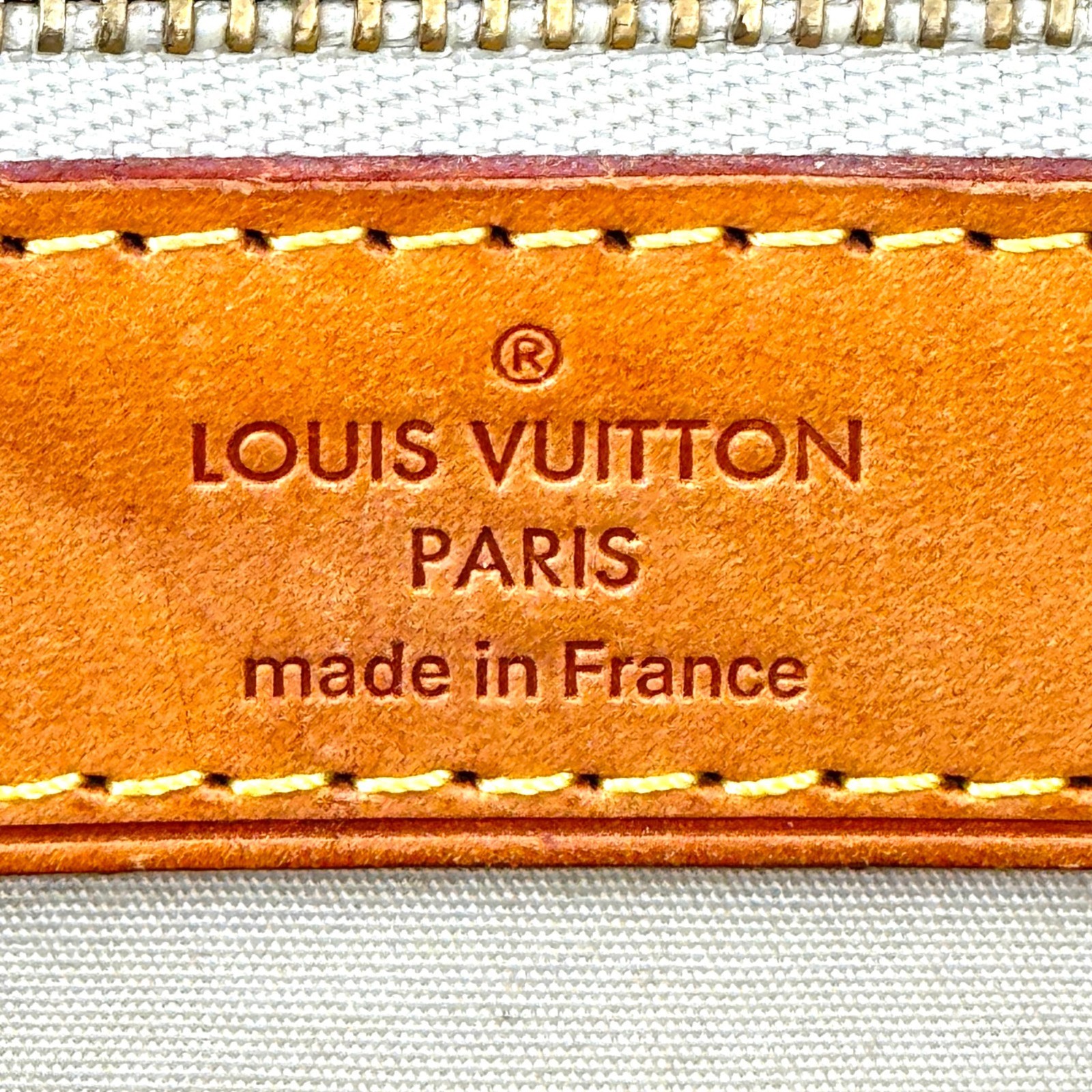 LOUIS VUITTON Brea MM Monogram Vernis Patent Yellow Handbag M91690