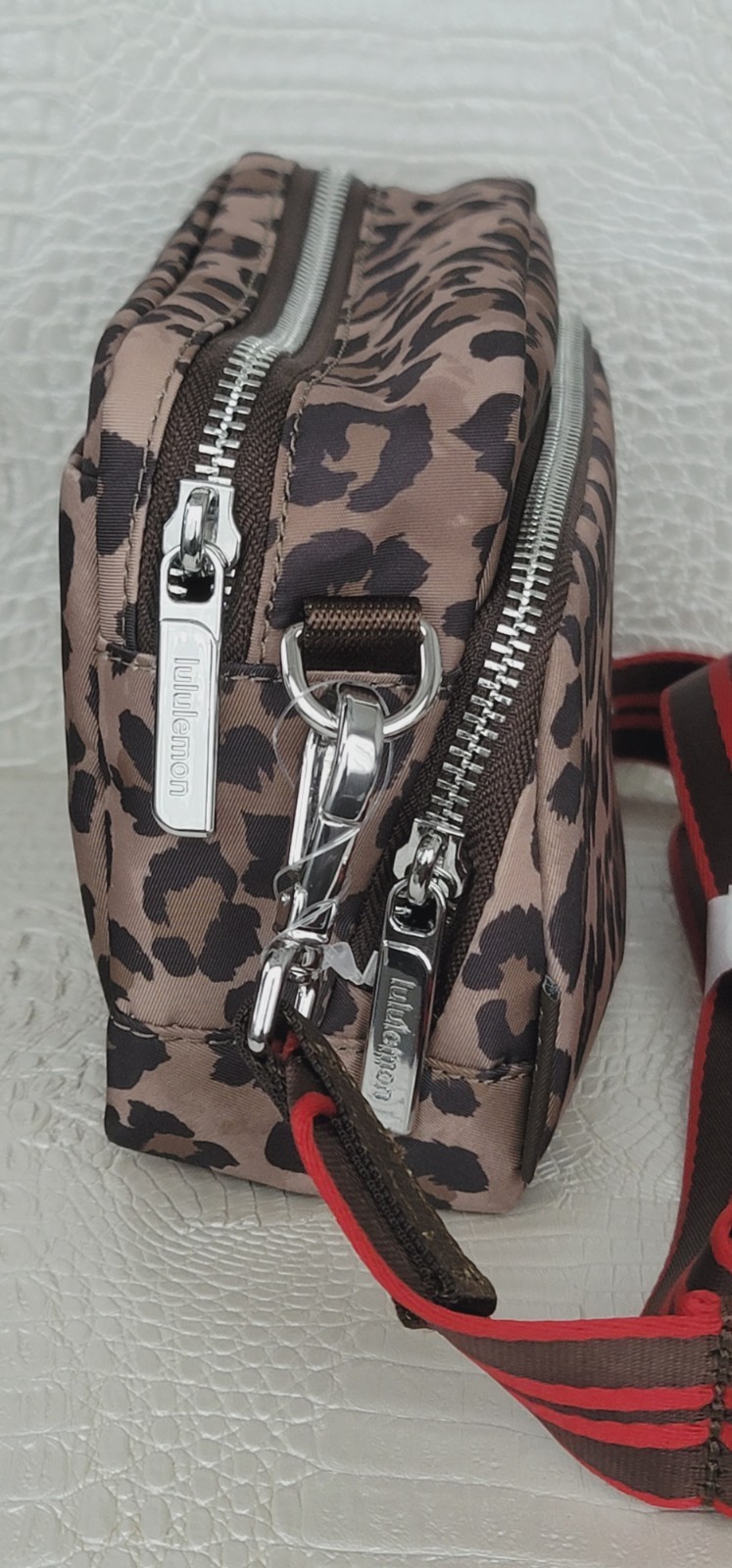 NWT Lululemon Everywhere Crossbody Bag 2L~ Multi/Oxford Red/Walnut Crunch/Silver