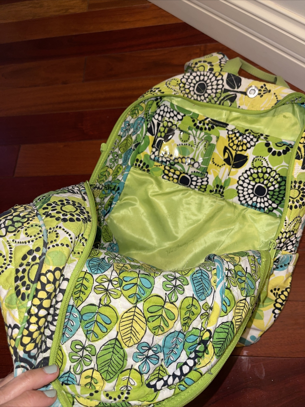 vera bradley backpack Preowned- Needs New Zipper- Main Zipper Doesn’t Close