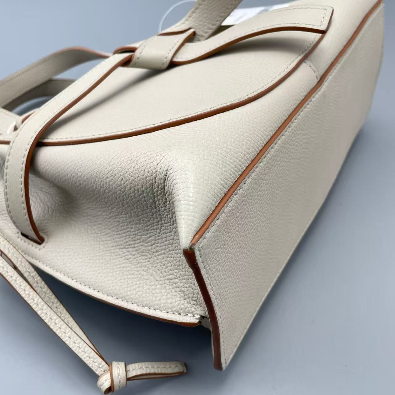 Auth Loewe Small White Grained Calfskin Leather Gate Top Handle Bag Crossbody