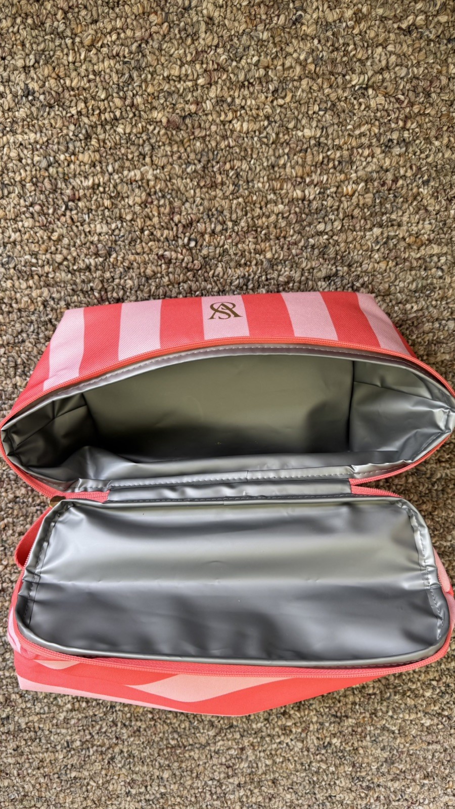 Victoria’s Secret NWT summer tote backpack w/insulated bottom for beverages