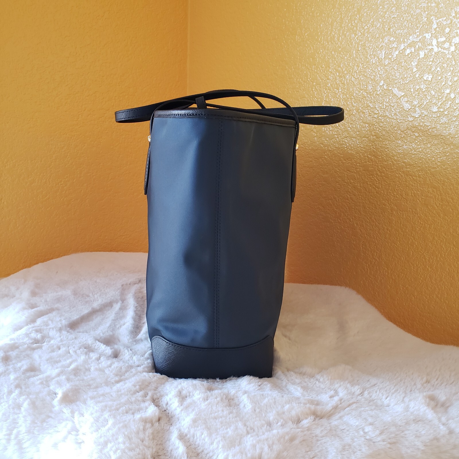 Michael Kors Eva Nylon Large Tote With Pouch in Navy Multi New Without Tag