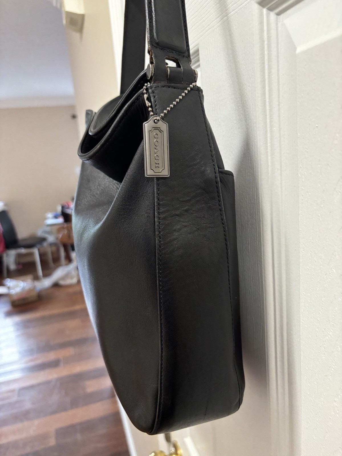 Coach VINTAGE F0D-9180 Whitney MADE IN USA Black Glove Tanned Leather Hobo EUC