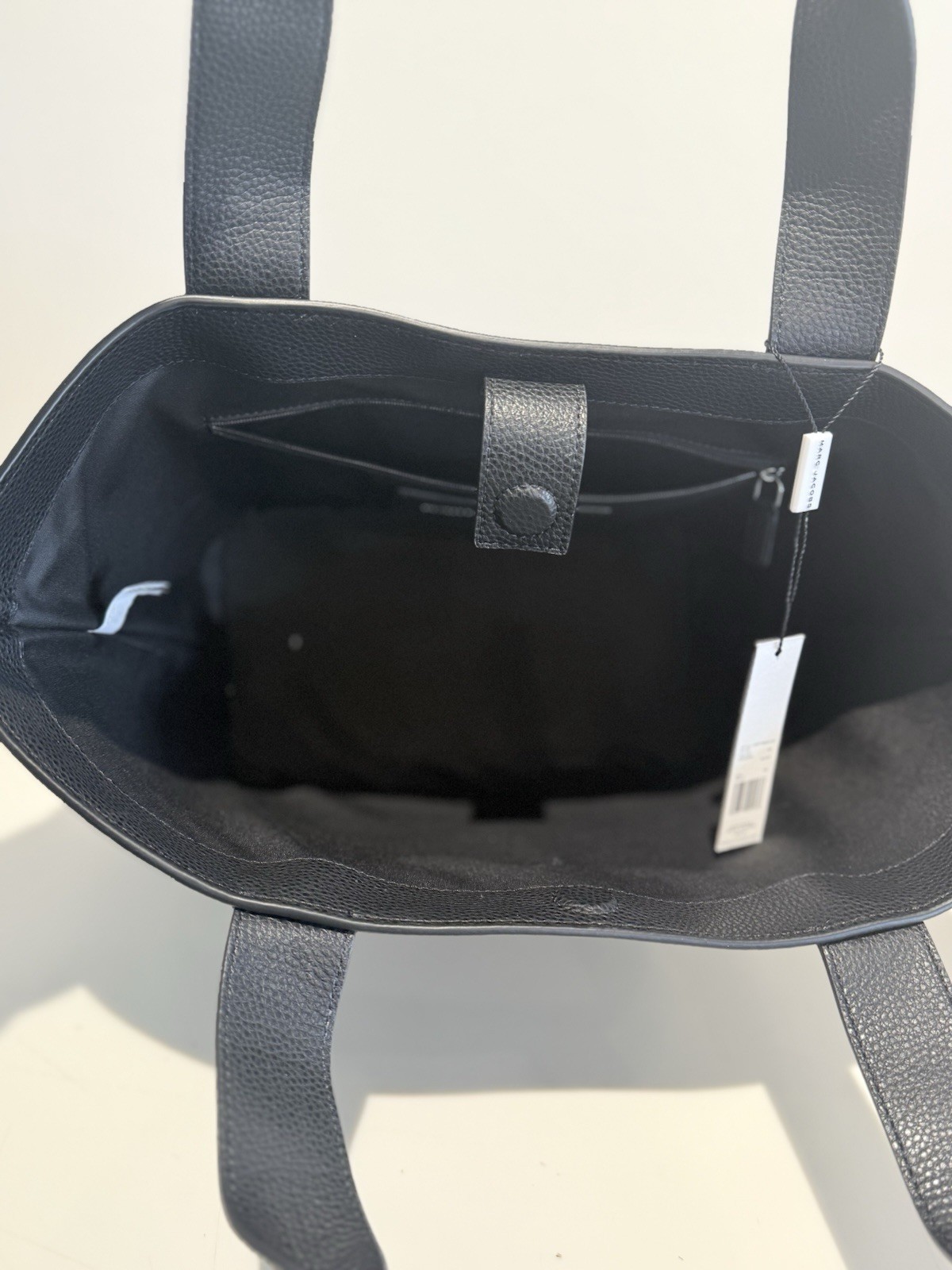 NWT Marc Jacobs Leather Medium / Large Marc et Tote – Black