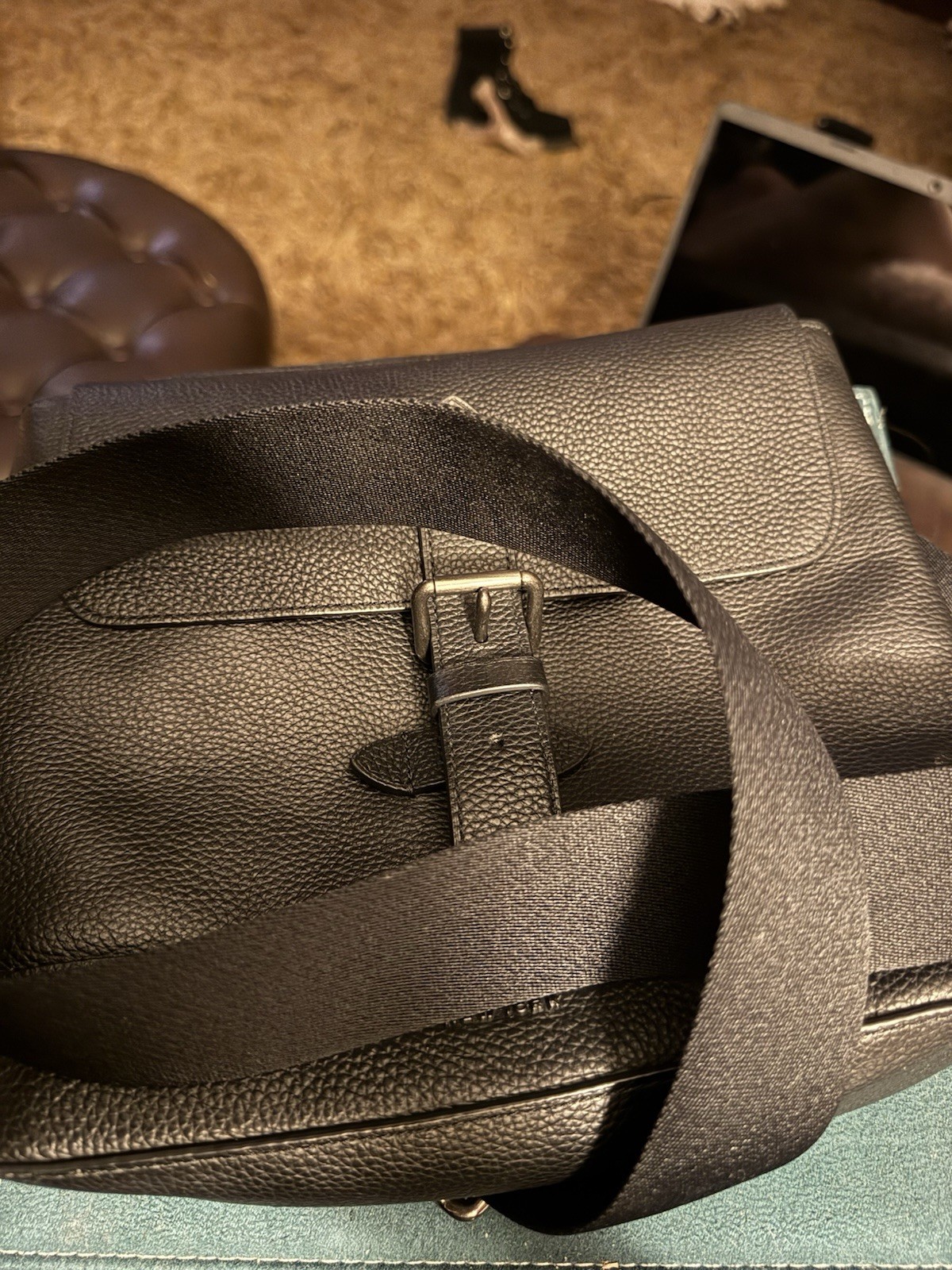 Coach Hudson crossbody messenger Bag Purse Black Pebble 10” x 8” x 2”