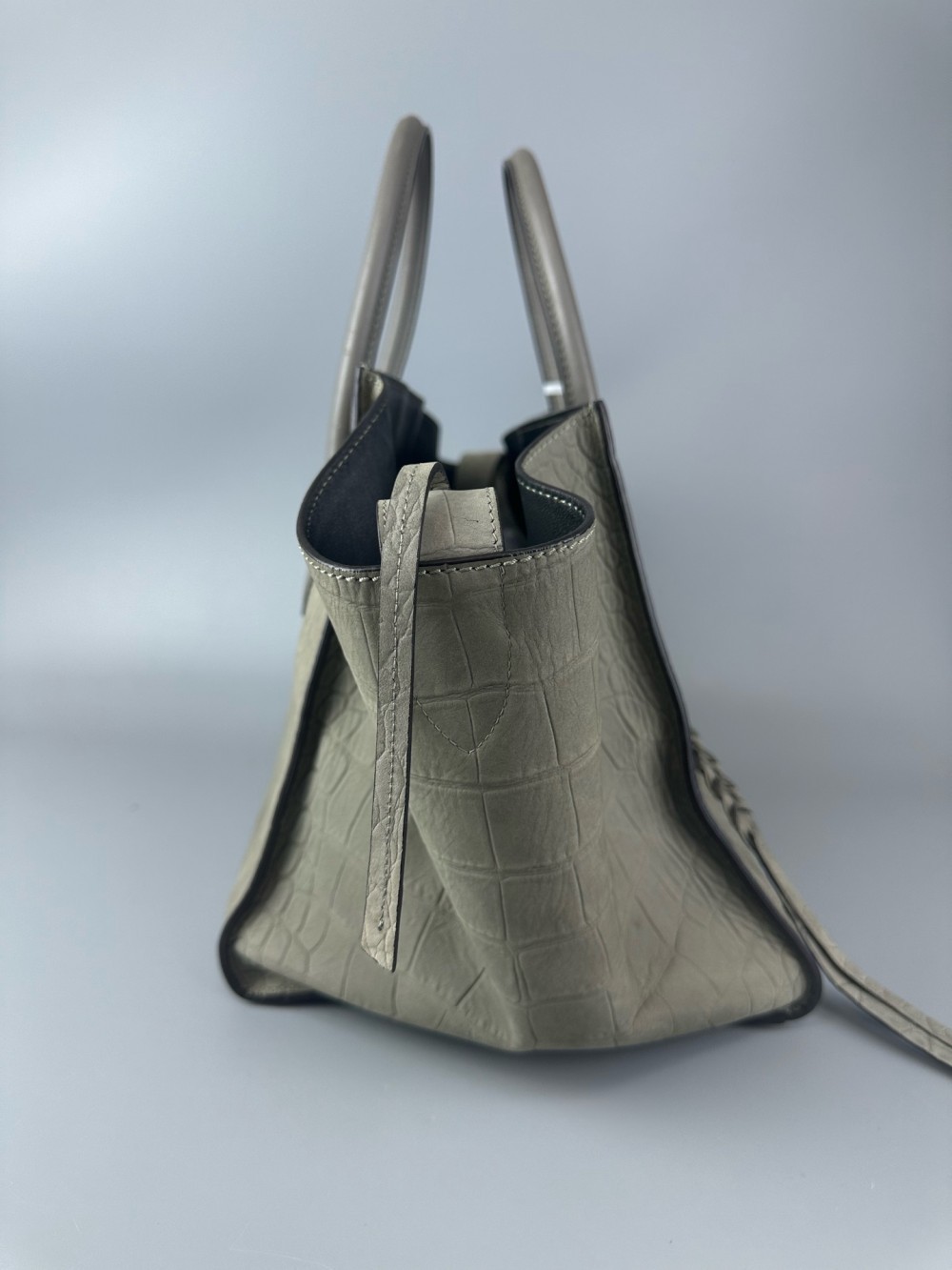 Celine Luggage Phantom embossing Grain cowhide handbags Gray Medium