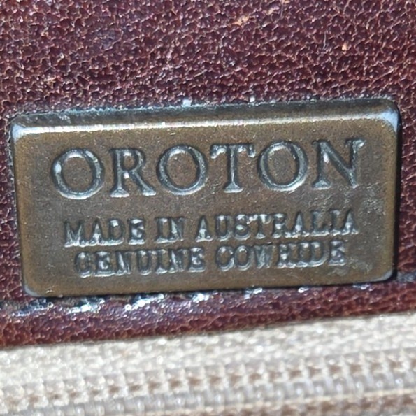 Oroton Shoulder Bag Medium Brown Good Vintage Leather Australian Made