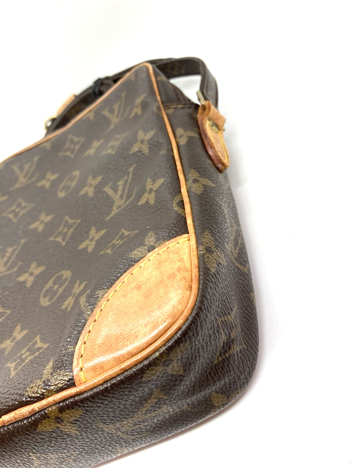 used LOUIS VUITTON Danube PM M45266 Monogram PVC Shoulder Bag 31995