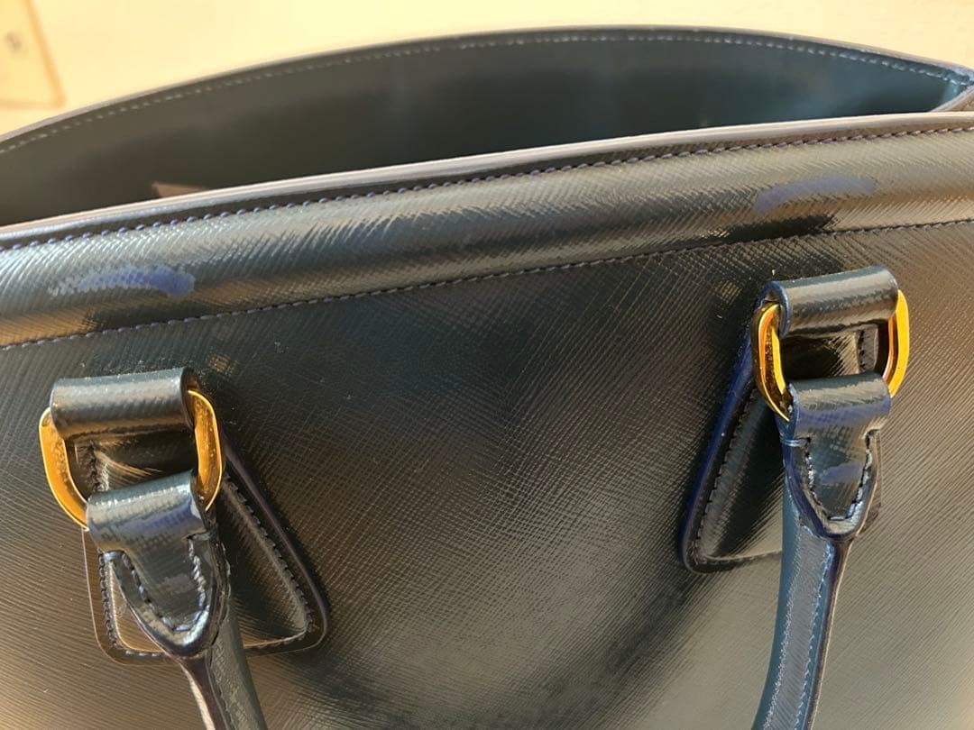 PRADA Saffiano Galleria with Card