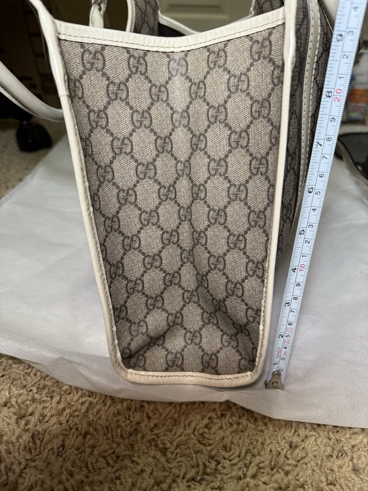 Gucci White/Beige GG Supreme Canvas and Patent Leather Joy Shoulder Hobo Bag Y2K