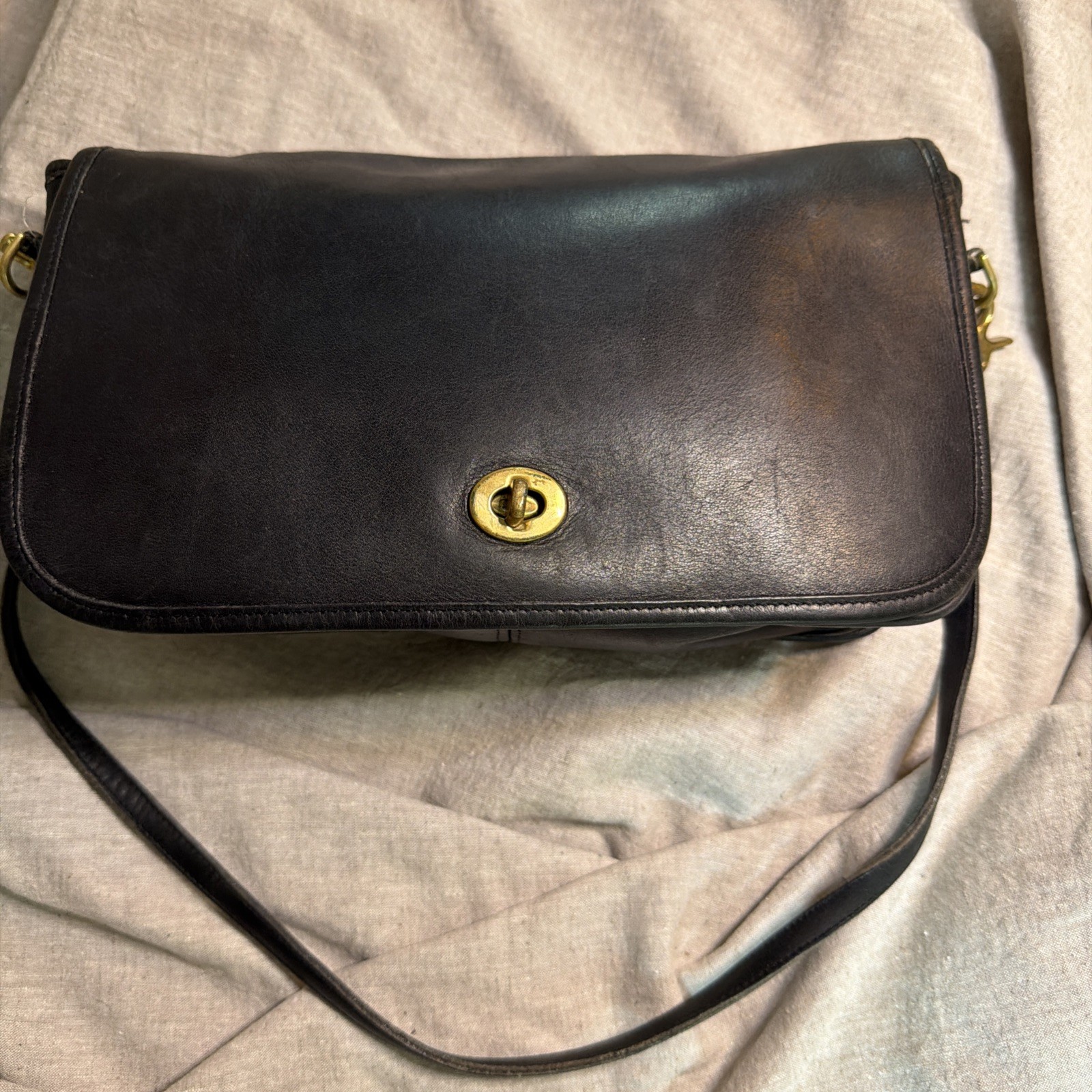 Vintage Coach Flap Turn Lock Leather Crossbody Black Bag