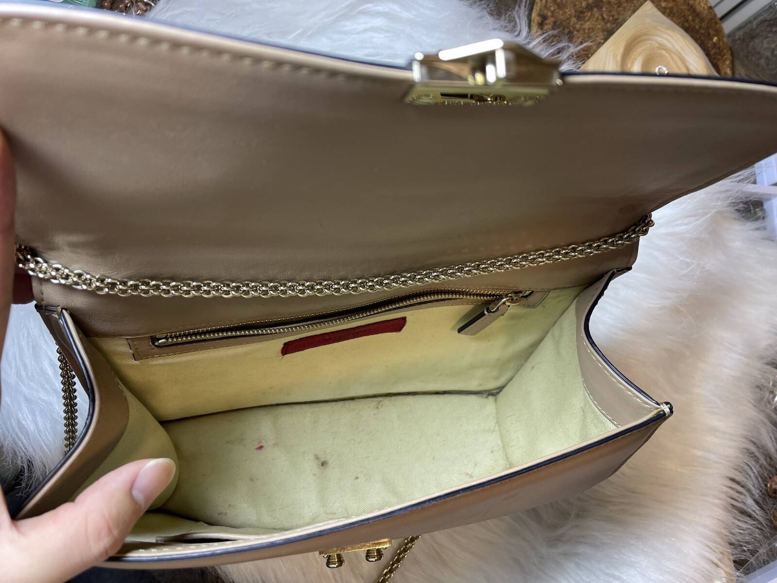Valentino Garavani Rockstud Tasche Farbe Poudre Leather Shoulder Bag