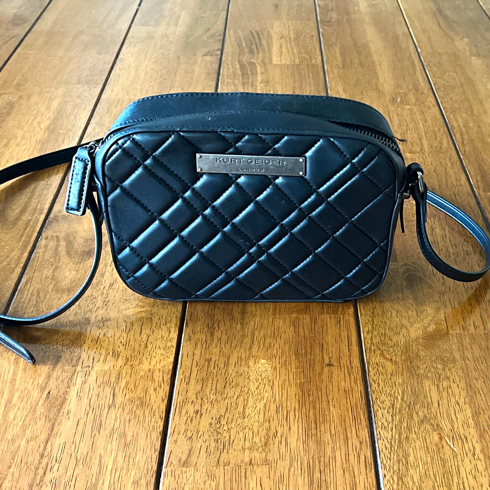 Kurt Geiger Black Small Crossbody Bag Zip Closure Adjustable Strap & dust bag