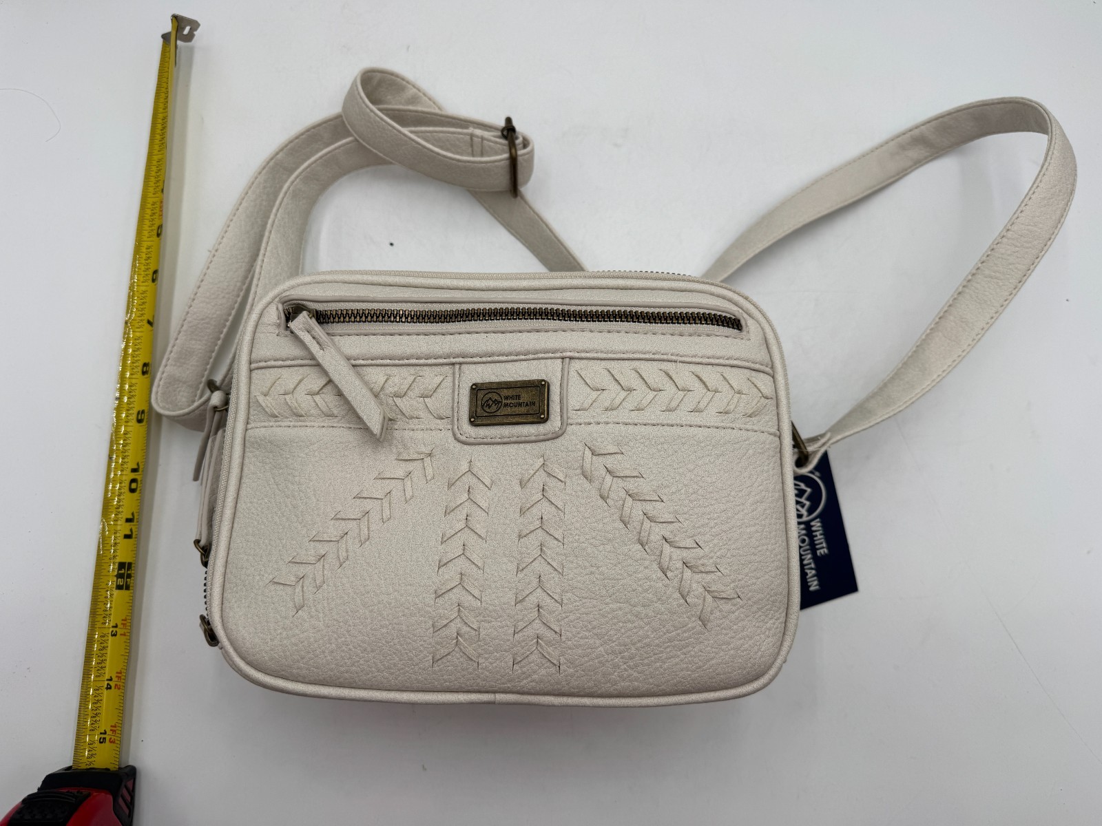 White Mountain Corbin Ridge Crossbody Bag Bone Pebbled Leather Adjustable Strap
