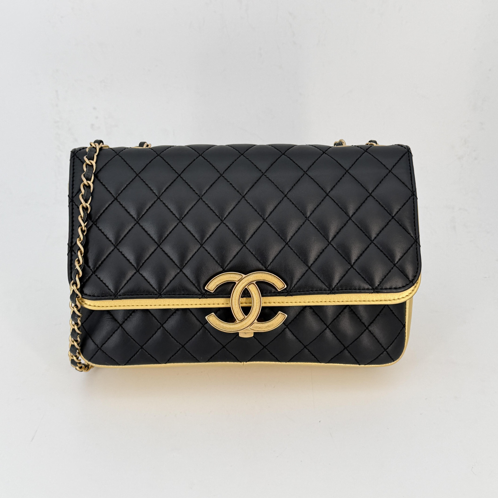 Chanel CC Chic Flap Bag Quilted Calfskin