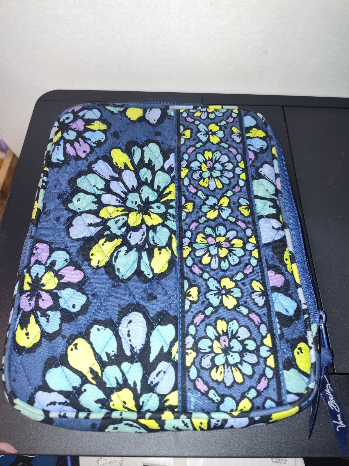 Vera Bradley E Reader Tablet Sleeve Indigo Pop Blue Purple Green Floral