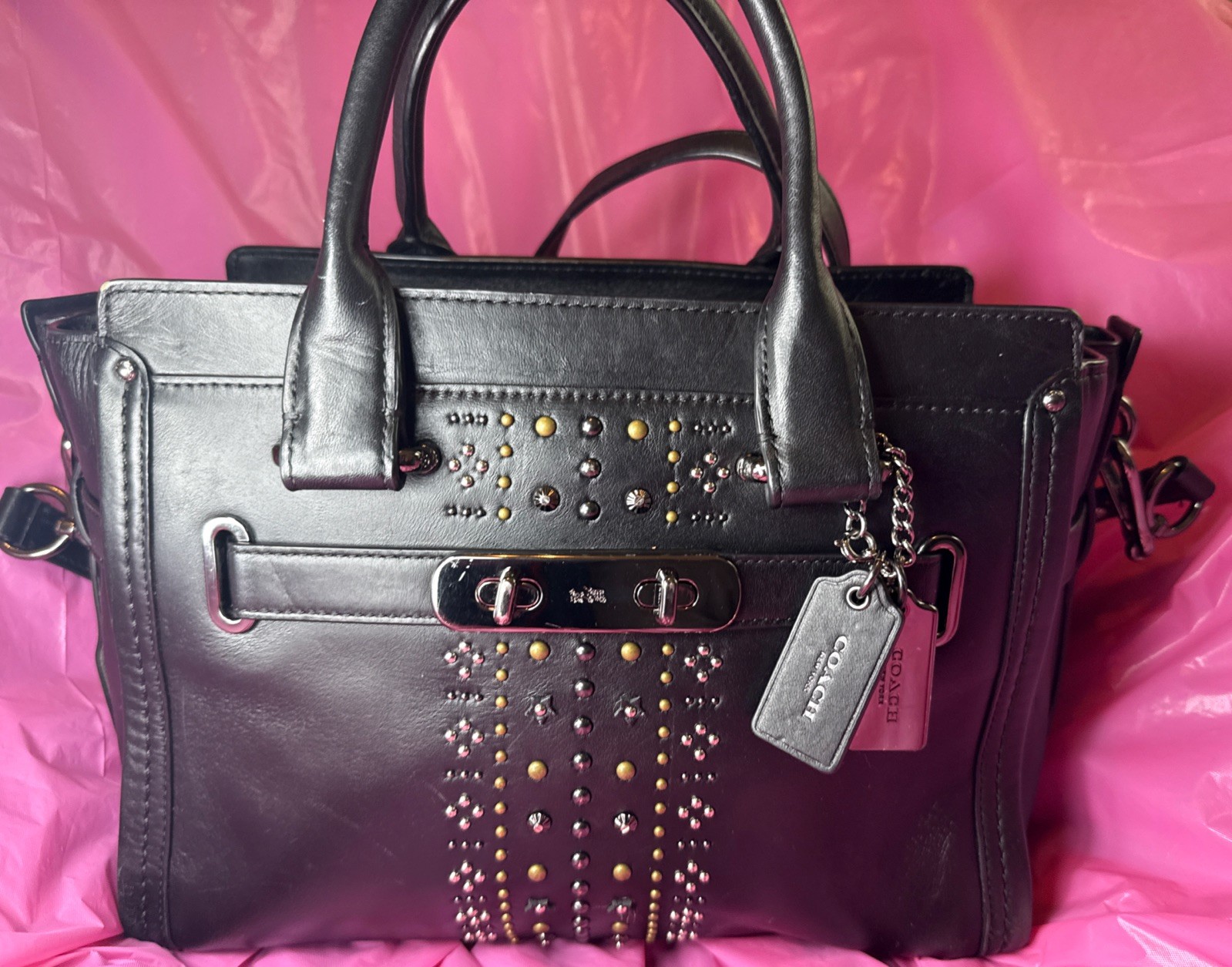 COACH Swagger 27 Satchel Crossbody Bag Bandana Rivets Black Glovetanned Leather