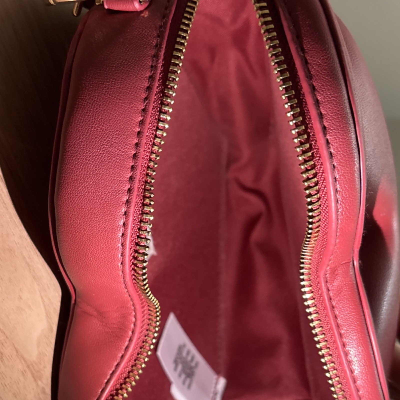 Red Heart-Shaped Women’s Shoulder Bag Gold Hardware Adjustable Strap Party