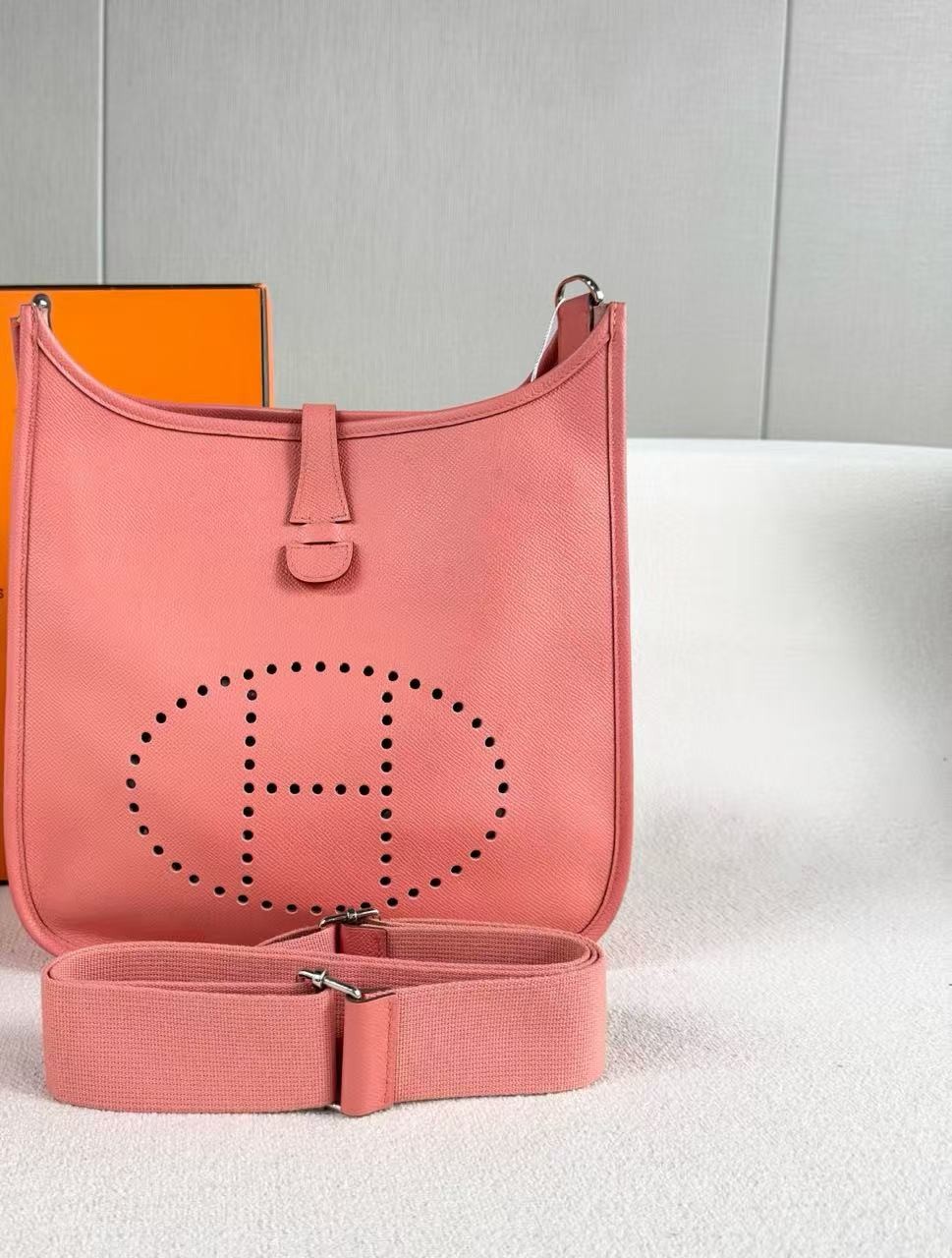 Hermès Evelyne III 29 Medium Crossbody Bag Dusty Rose Epsom Leather Palladium HW