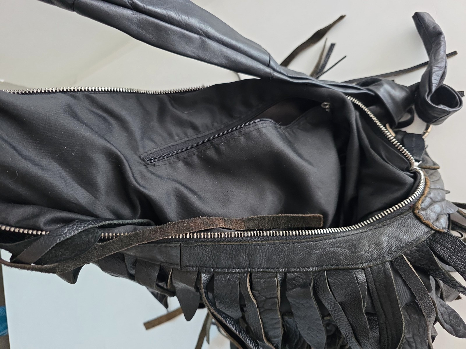 100% Genuine Leather Desinger Tassel Handbag Women’s Black Tote Shoulder Bag