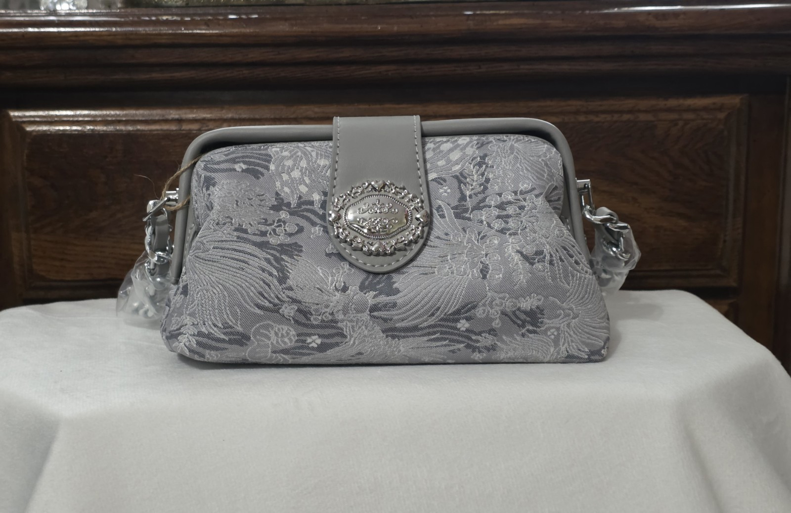Blue-Gray Jacquard Small Clutch W Chain/Shoulder Purse Grand Metal Accent NWT