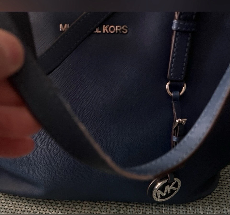 Michael Kors Blue ToteBag – One call out on one handle piping. See last photo.