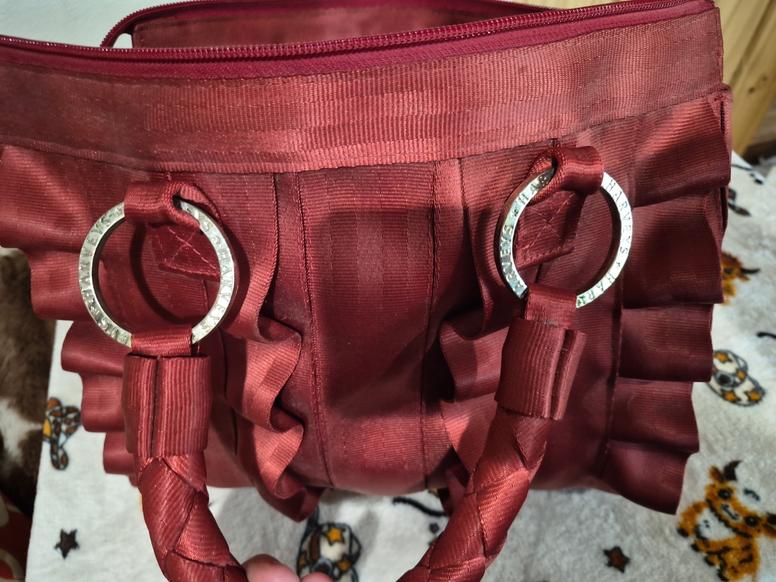 Harvey’s Seatbelt Lola Satchel Bag Red