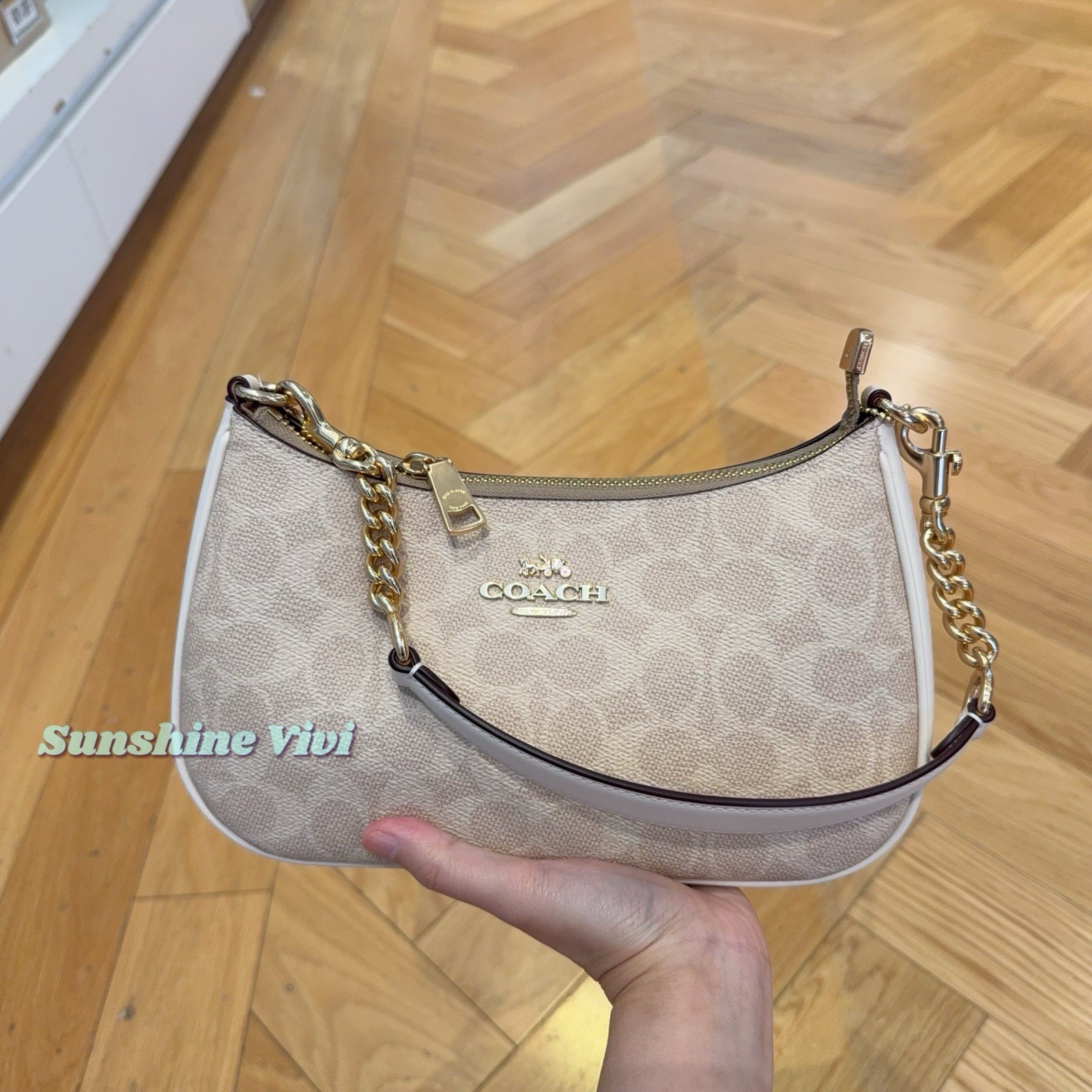 NWT Coach Teri Shoulder Bag In Signature Canvas CV933 Gold/Sand/Chalk