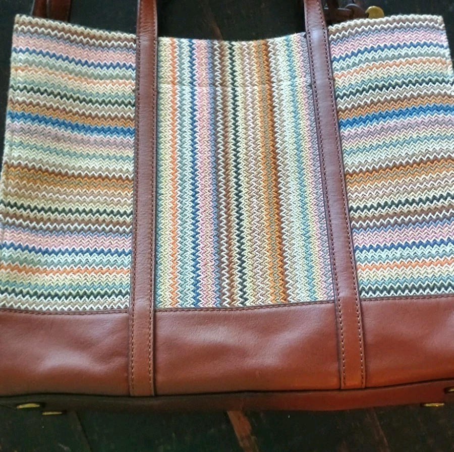 Fossil Carmen Shopper Colorful Stripes ZB1730875 With Leather Crossbody Strap