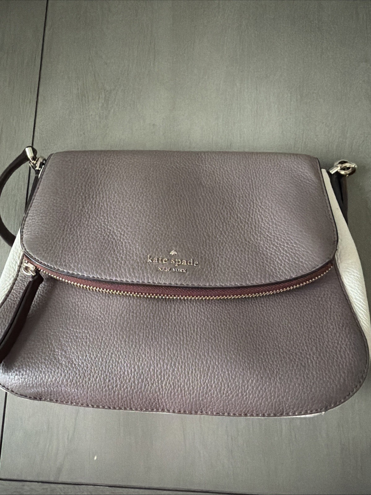Kate Spade New York Gray Pebbled Shoulder Bag Magnetic Closure Detachable Strap