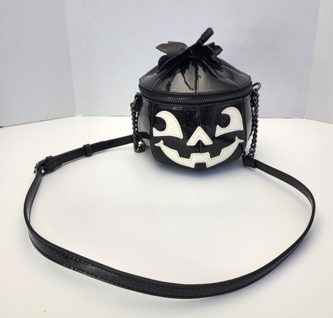 Mad Engine Silver Glitter Black Halloween Pumpkin Crossbody Purse Bag NEW *GLOWS