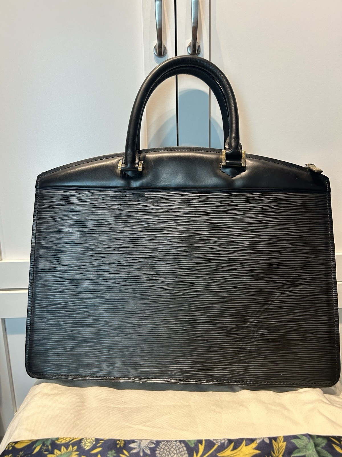 Louis Vuitton Black Epi Satchel Top Handle Zip Gold Hardware Luggage Tag