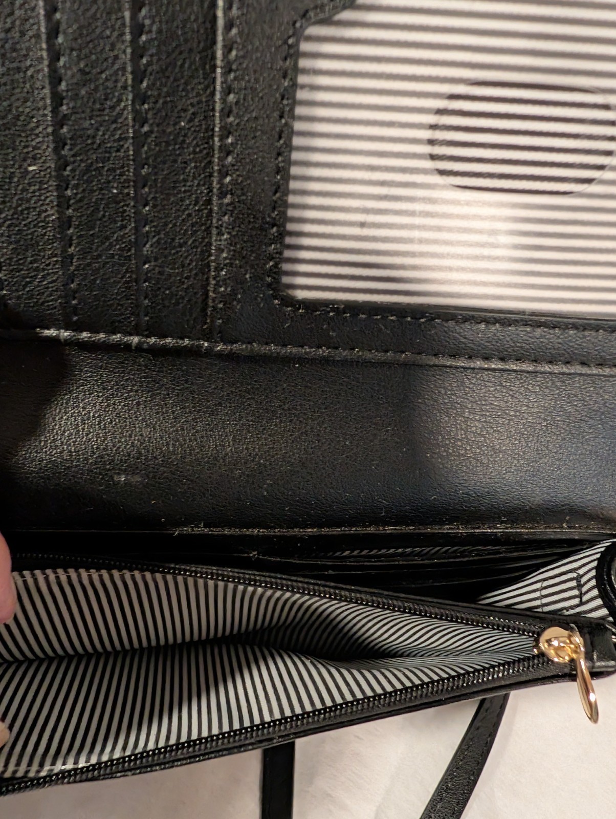 Nuoku Black Crossbody Bag RFID Protection & Holds Cell Phone