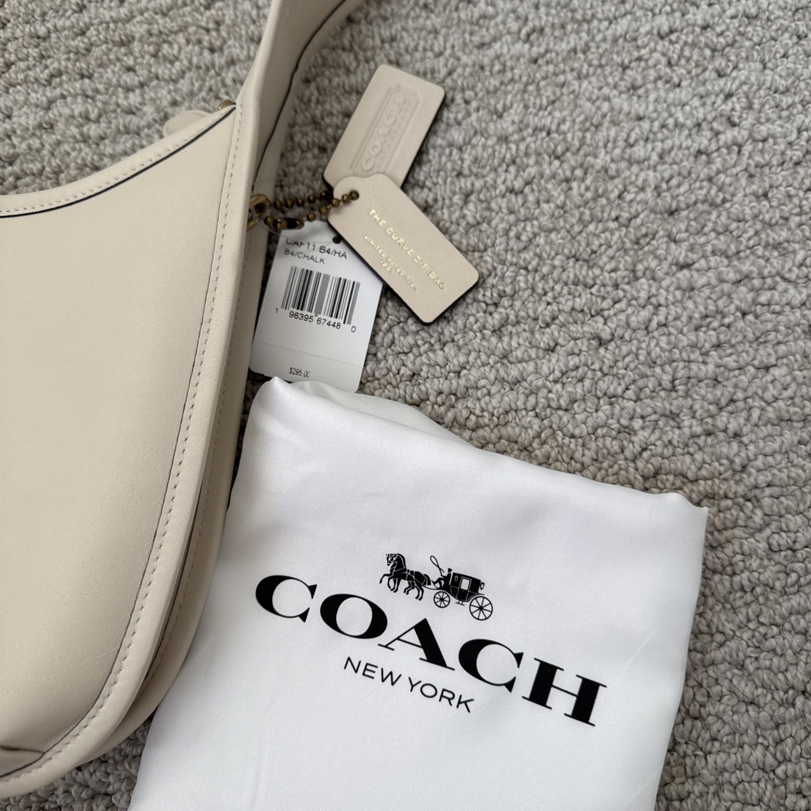 🌟 Limited COACH Curve Zip Shoulder Bag B4/Chalk White CAF11 Glovetanned Leather