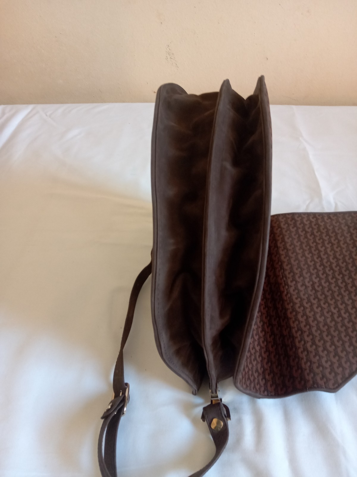 Women’s genuine leather shoulder strap, cross body