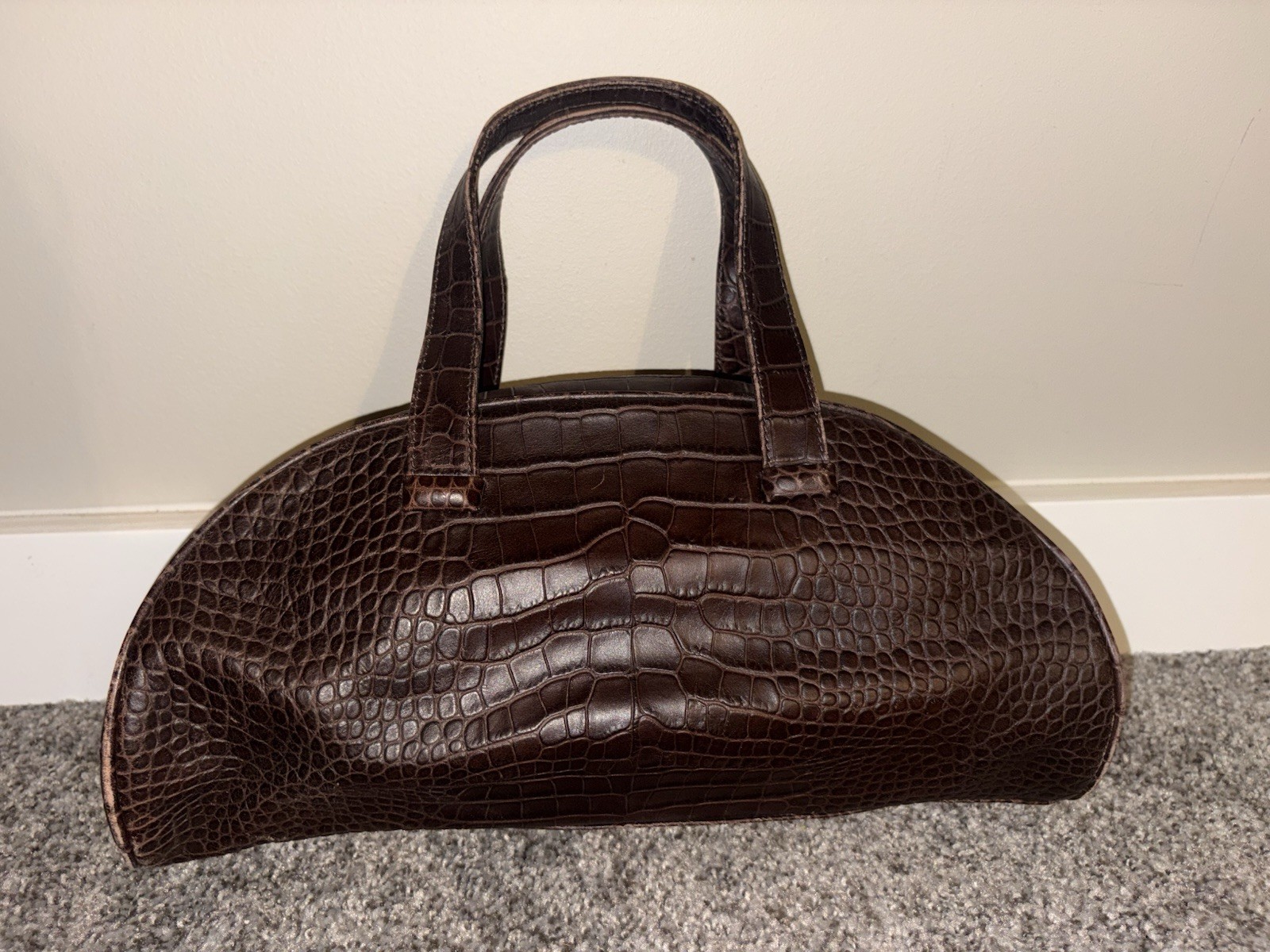Neiman Marcus Brown Croc Embossed Zip Satchel Top Handle Double Handles Pockets