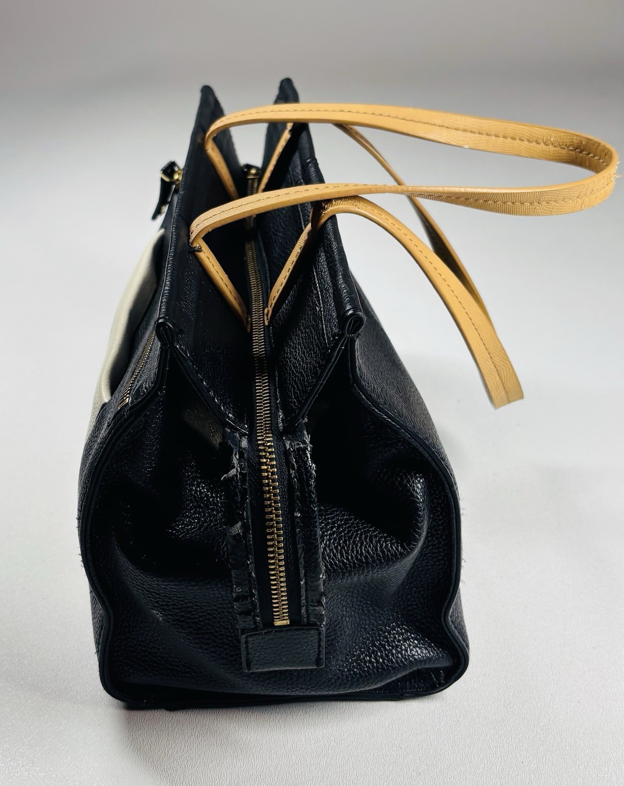 Isaac Mizrahi Live Pebbled Leather Bag In Black And Cream Gold Tote Purse