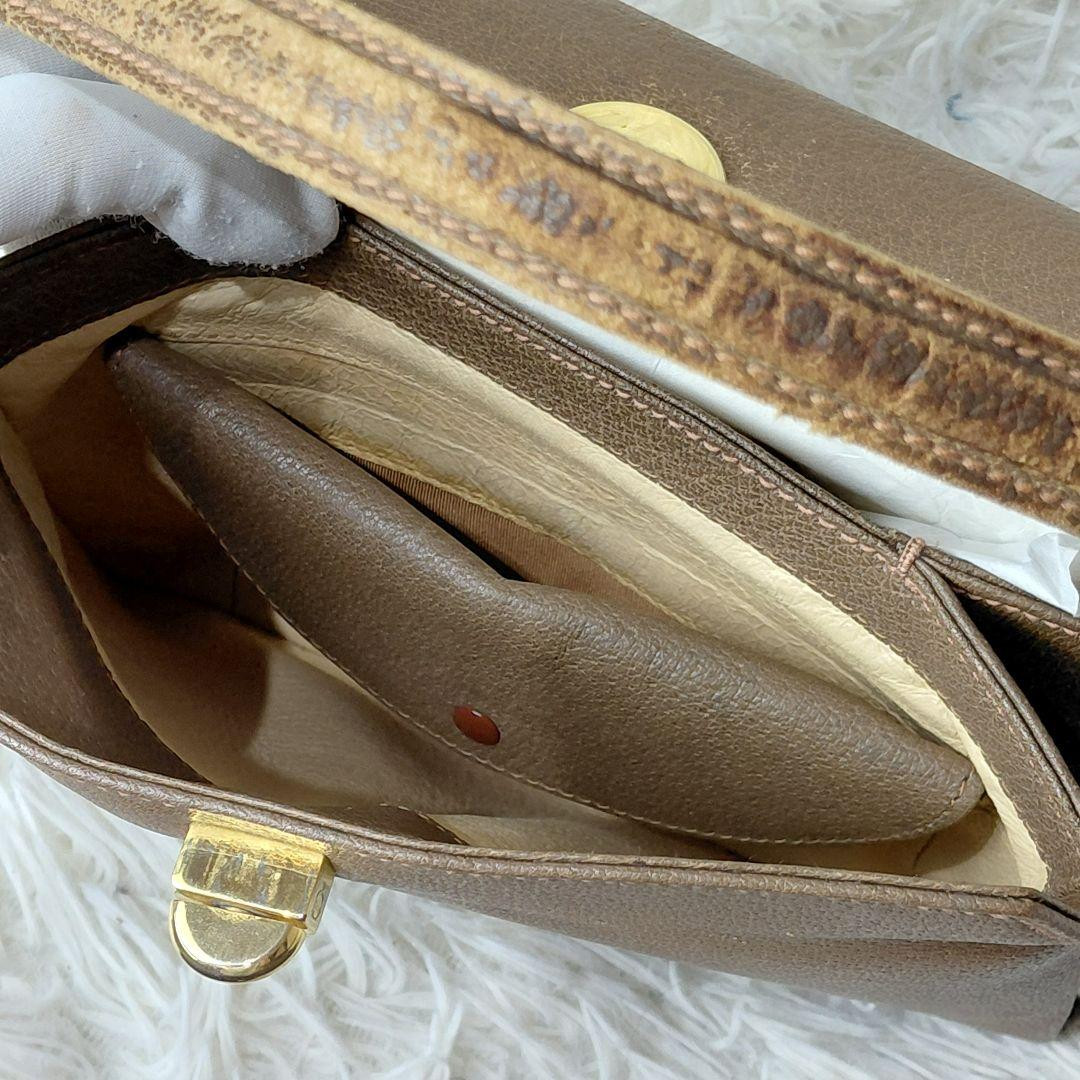 GUCCI Vintage Brown Leather Turn Lock Top Handle Shoulder Bag Gold Hardware