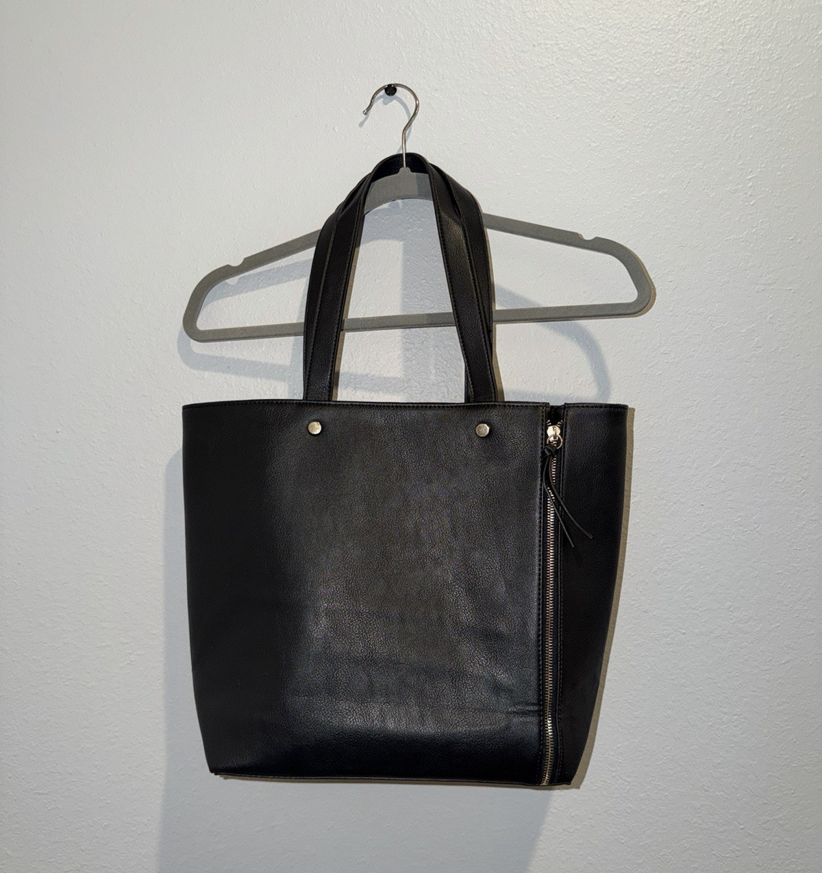 Neiman Marcus Black Women’s Tote Bag Zip Closure Side. 2 scratches as pictured