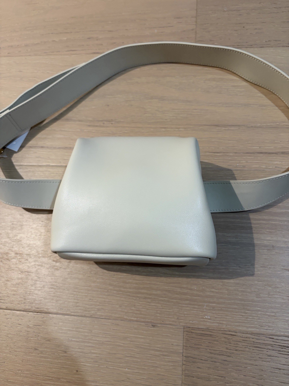 OSOI Peanut Brot Leather Bag
