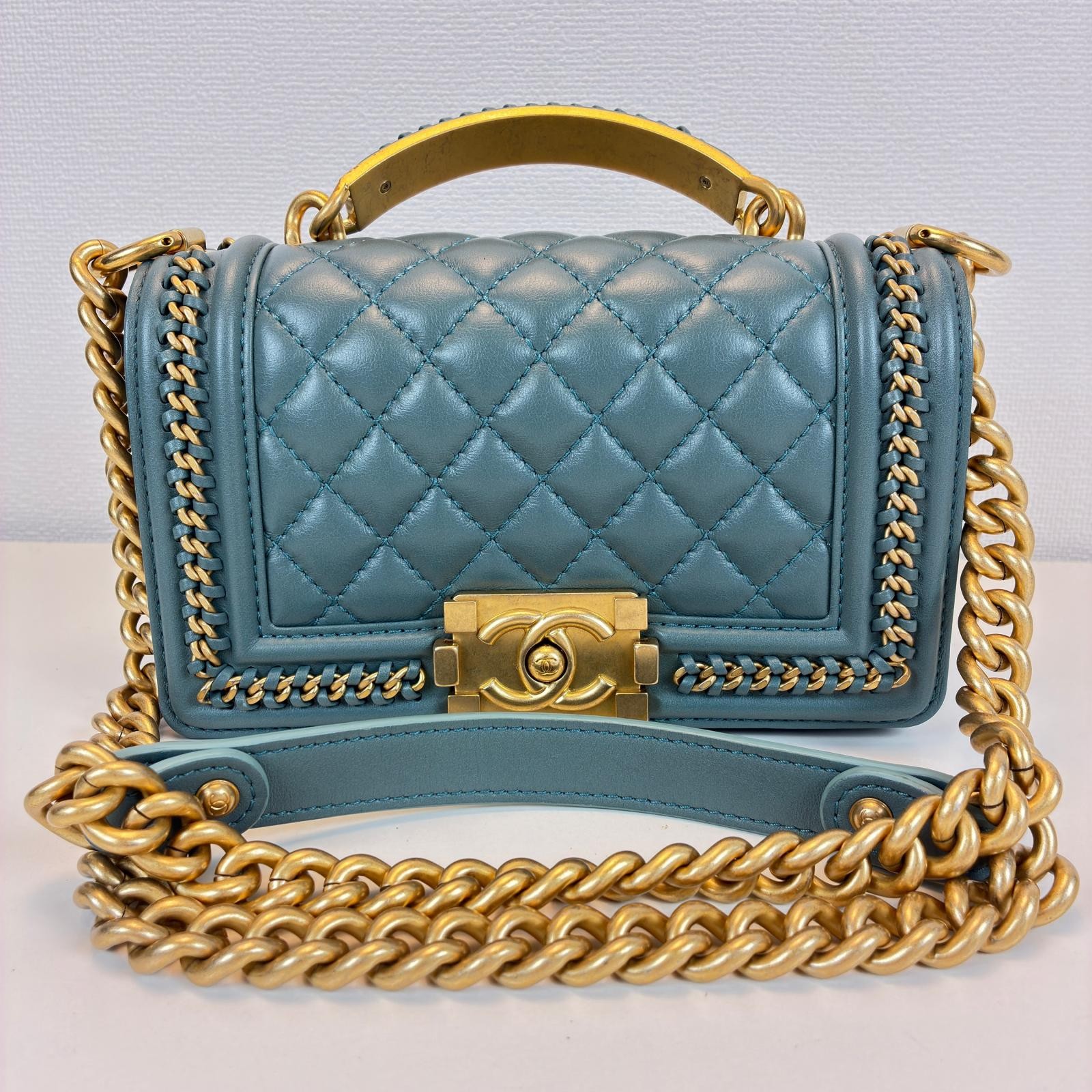 CHANEL Top Handle Matelassé Chain Shoulder Bag Lambskin Shoulder Bag leathe…