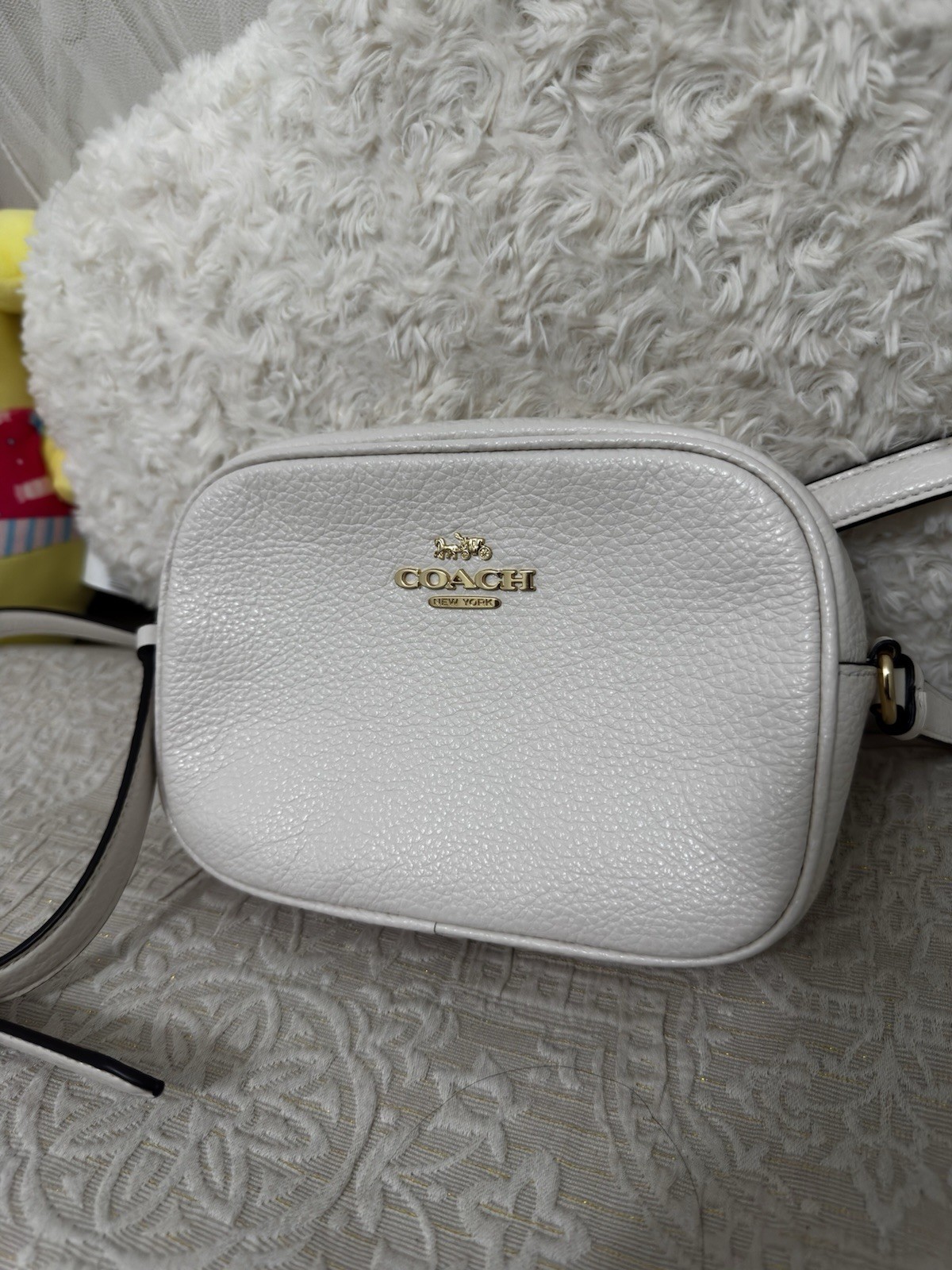 Coach White Pebbled Crossbody Camera Bag Gold Hardware Zip, Detachable Strap